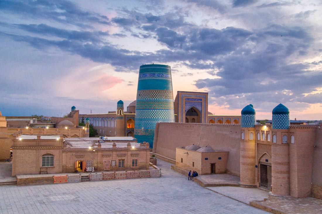 🕌🏰 Ichan-Qala majmuasi dunyoda yagona immersiv “Aqlli” shahar-muzeyga...
