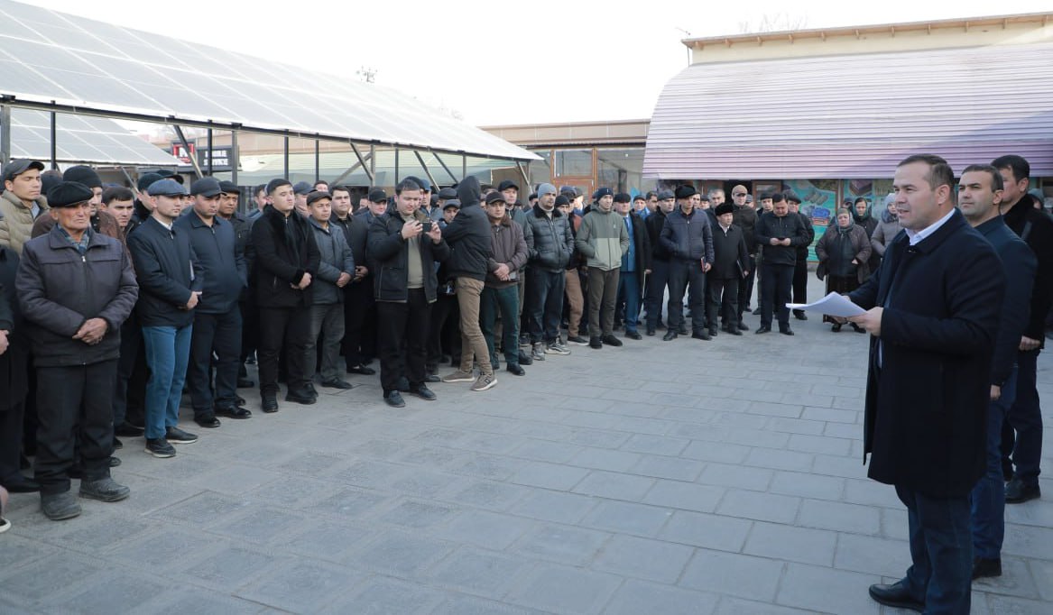 #qonunchilikdagi_yangiliklar
#uchrashuv

Viloyat soliq boshqarmasi boshlig'i Sh.Saidov Xonqa tumani "Markaziy...