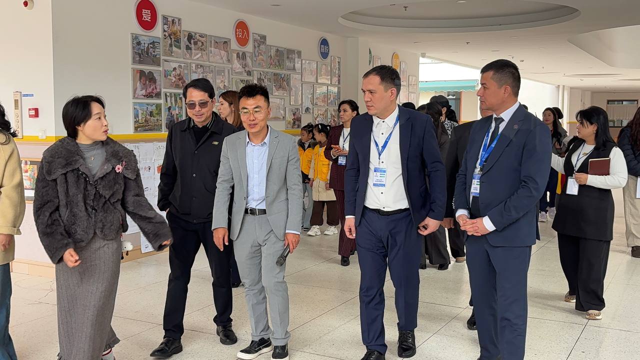 🇺🇿🤝🇨🇳 Xorazm delegatsiyasi Xitoyda: Anji Play tajribasi o‘rganilmoqda

Xitoy...