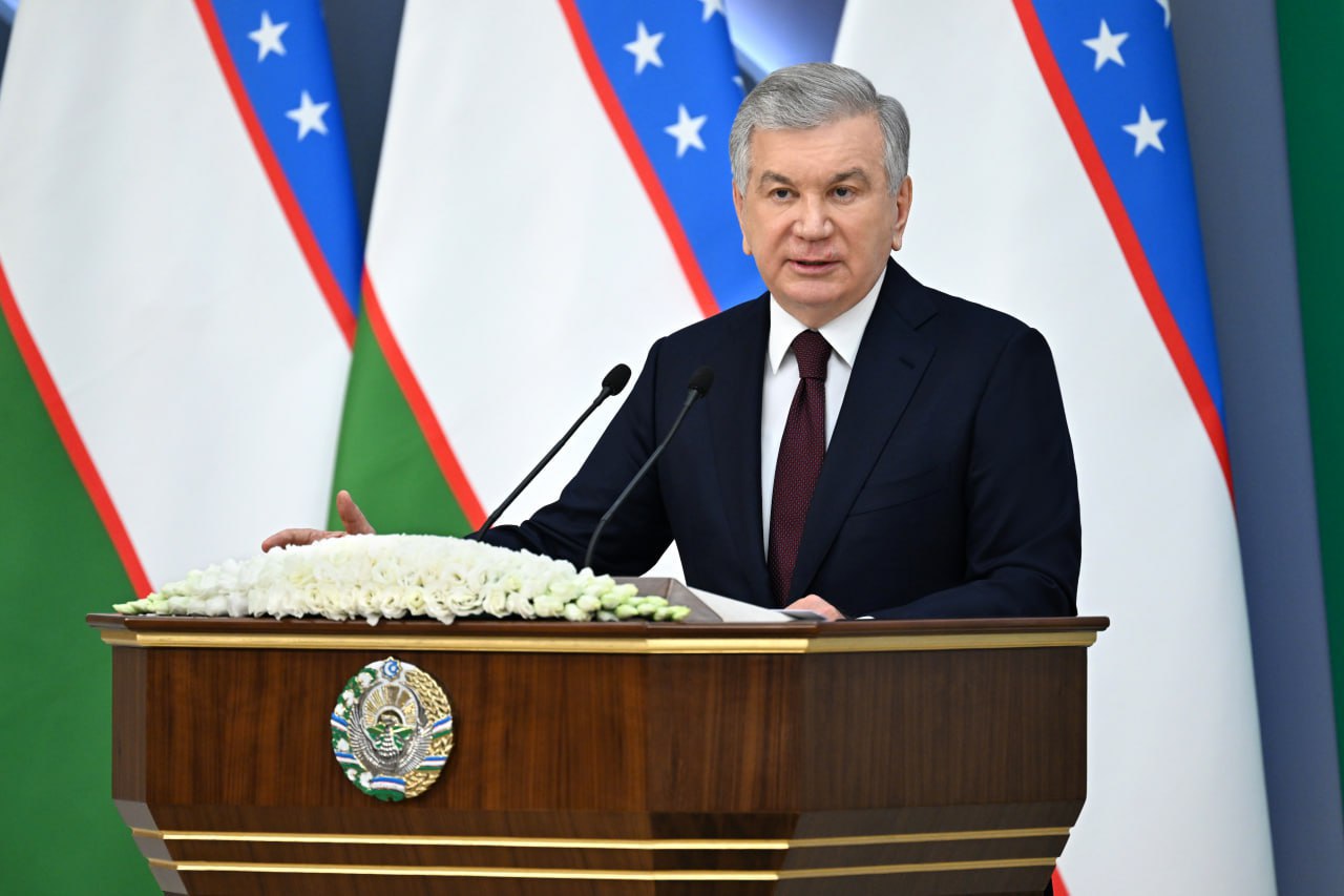 Oʻzbekiston Respublikasi Prezidenti, Qurolli Kuchlar Oliy Bosh Qoʻmondoni...