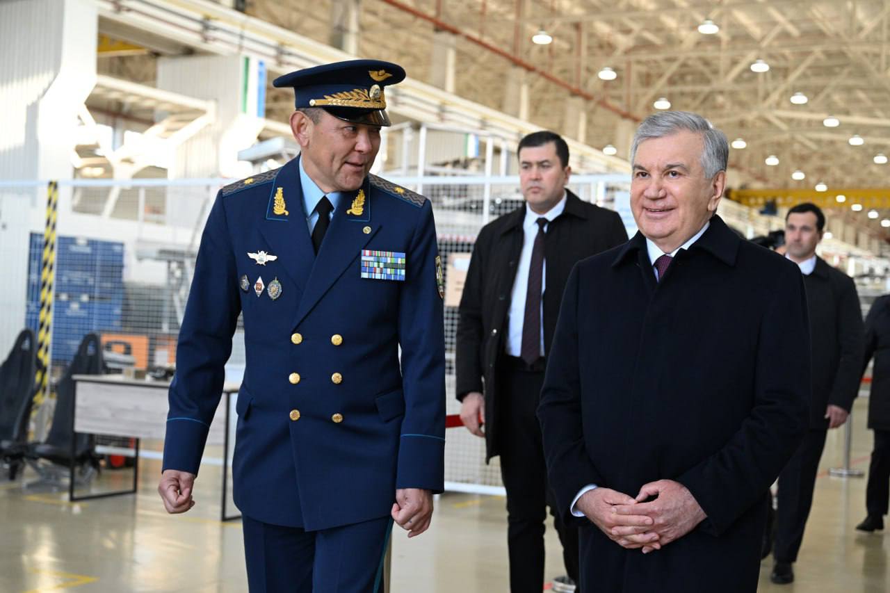 Oʻzbekiston Respublikasi Prezidenti, Qurolli Kuchlar Oliy Bosh Qoʻmondoni...