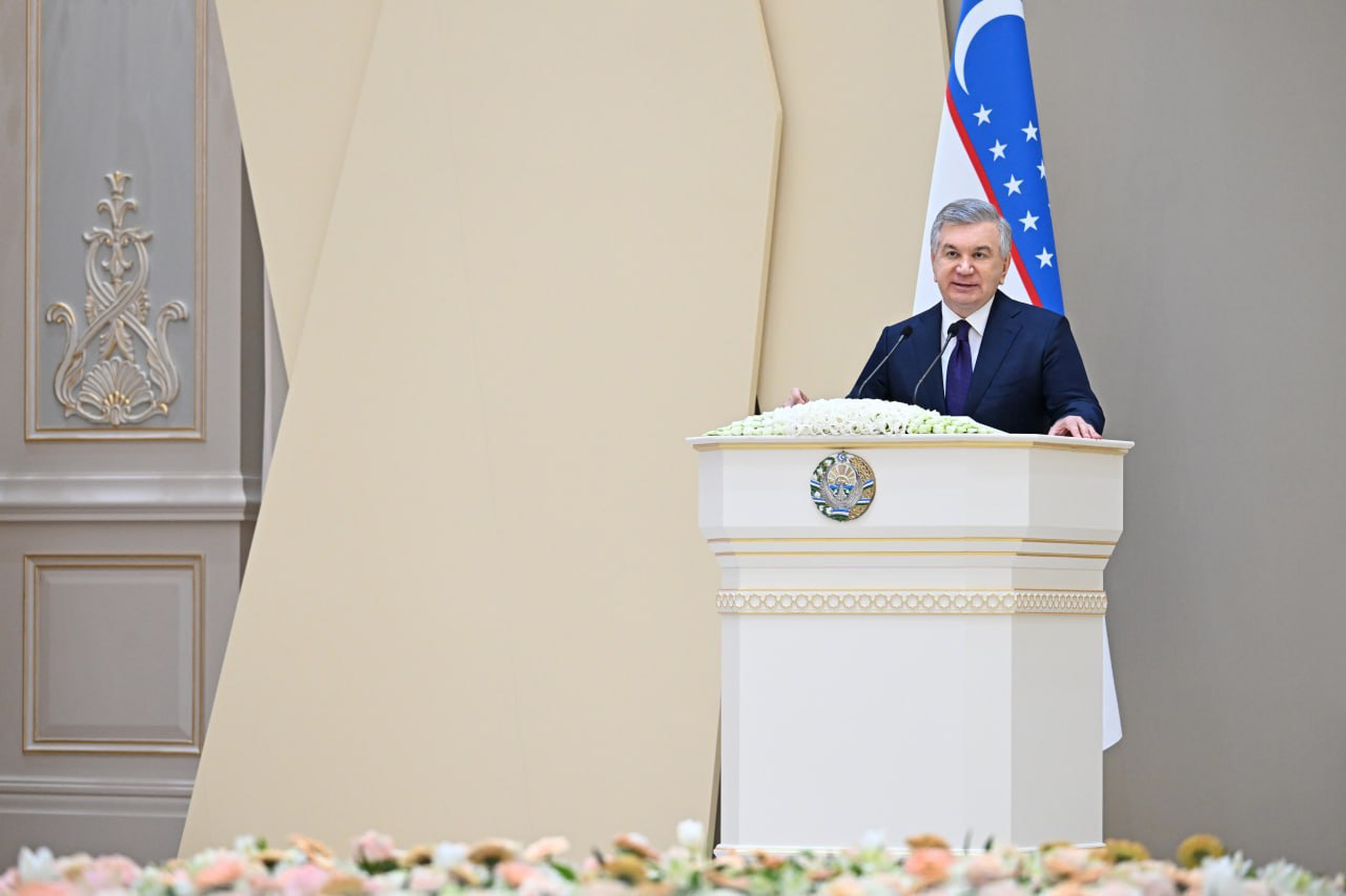 “Кўксарой” қароргоҳида Президент Шавкат Мирзиёевнинг ёшлар билан мулоқоти...