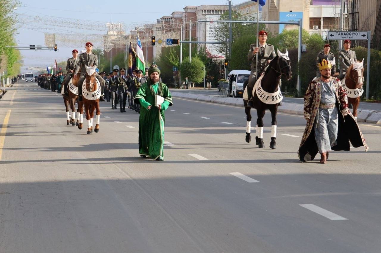 🇺🇿Urganch shahrining markaziy ko‘chalari bo‘ylab Amir Temur tavalludining...